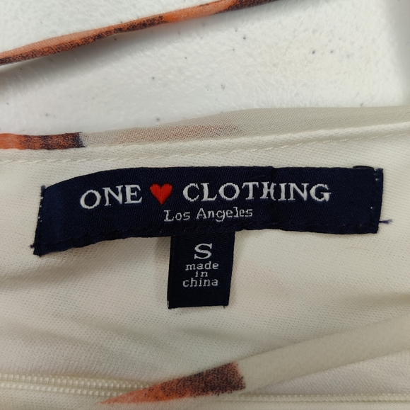 One Clothing cream colored dress with floral pattern size S - Picture 3 of 3